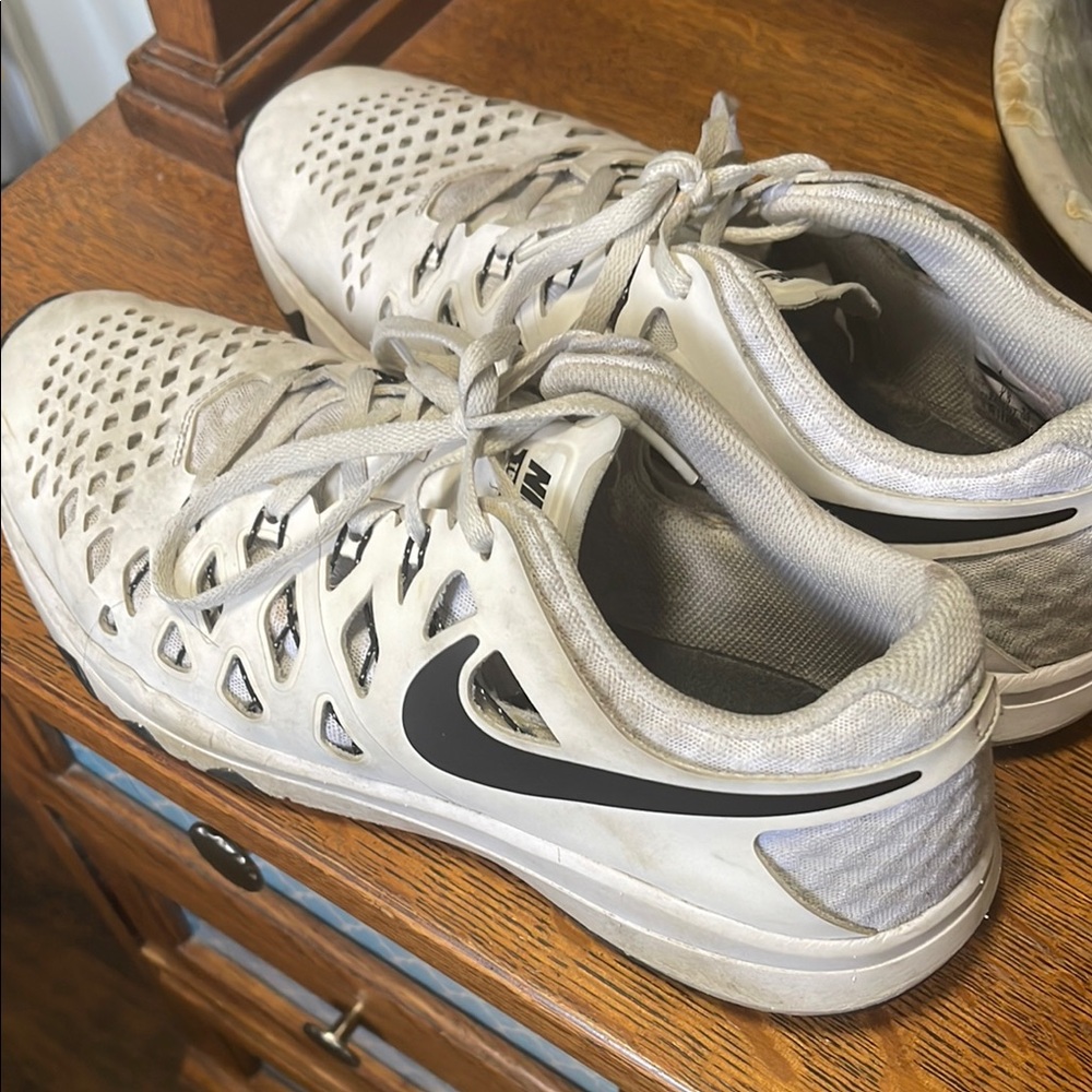 Nike White and Black Athletic Shoes with Breathable Design